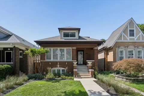 6210 N Moody Ave, Chicago, IL 60646