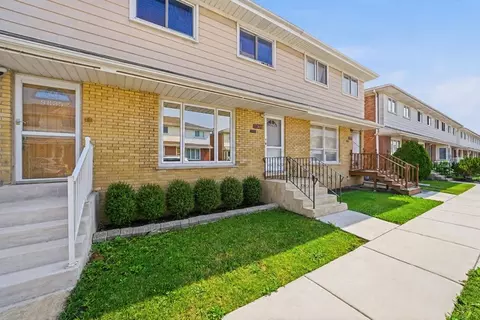9837 Garden Ct, Schiller Park, IL 60176
