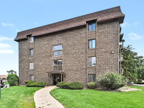 830 Elder Rd #406, Homewood, IL 60430