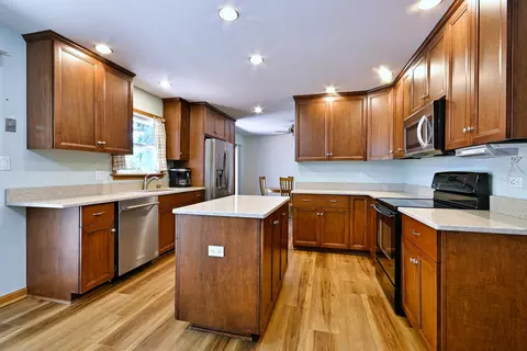 Kitchen - 15231 S Meadow Ln, Plainfield, IL 60544 photo 1 of 1
