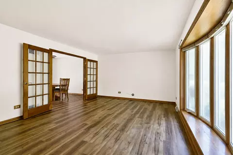 Living - 15231 S Meadow Ln, Plainfield, IL 60544 photo 2 of 4