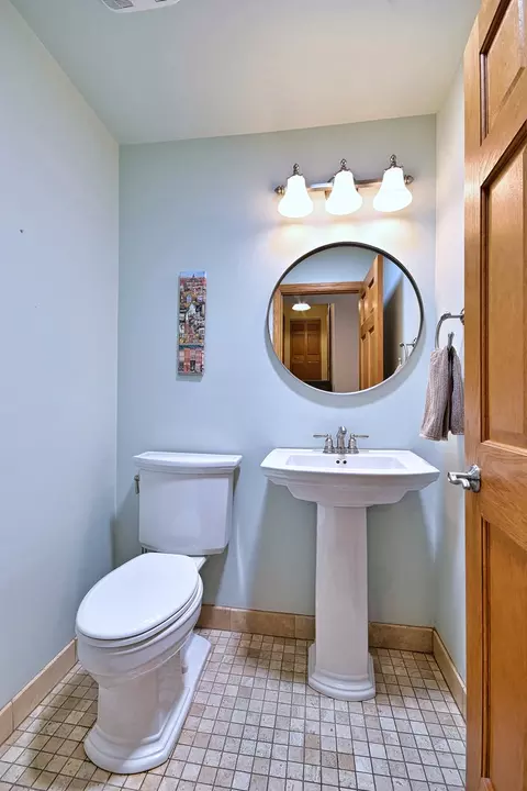 Bath - 15231 S Meadow Ln, Plainfield, IL 60544 photo 1 of 4