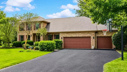 23741 Deer Chase Ln, Naperville, IL 60564
