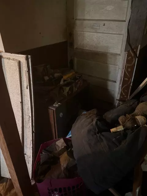 Entry Way - 5336 S Union Ave, Chicago, IL 60609 photo 6 of 6