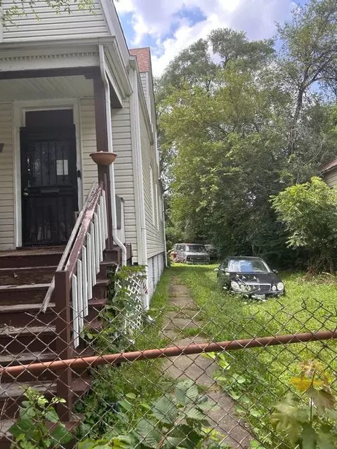 Exterior - 5336 S Union Ave, Chicago, IL 60609 photo 3 of 4