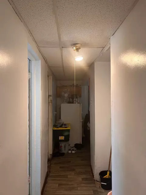 Entry Way - 5336 S Union Ave, Chicago, IL 60609 photo 3 of 6