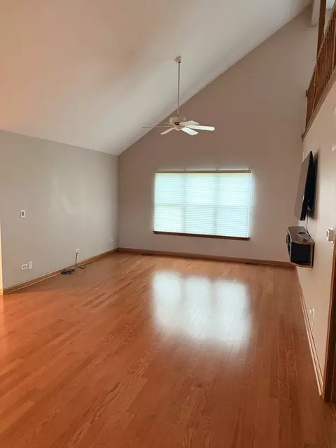 Living - 21070 W Hazelnut Ln, Plainfield, IL 60544 photo 2 of 6