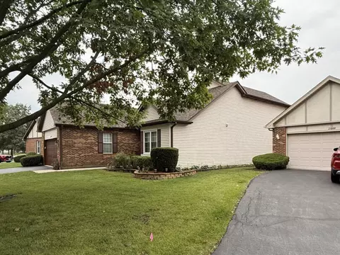 Exterior - 21070 W Hazelnut Ln, Plainfield, IL 60544 photo 6 of 9