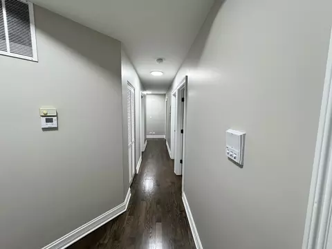 Entry Way - 543 E 43rd St #3W, Chicago, IL 60653 photo 1 of 1
