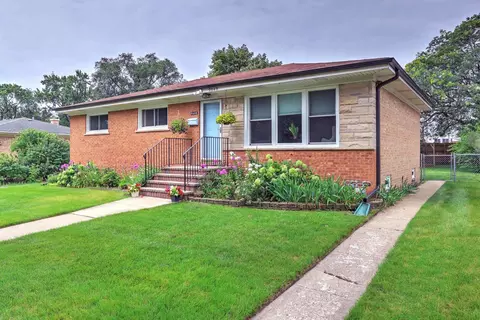 9648 N Kostner Ave N, Skokie, IL 60076