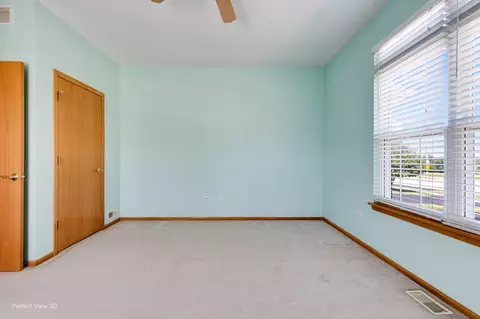 Bedroom - 19226 Crescent Dr, Mokena, IL 60448 photo 4 of 4
