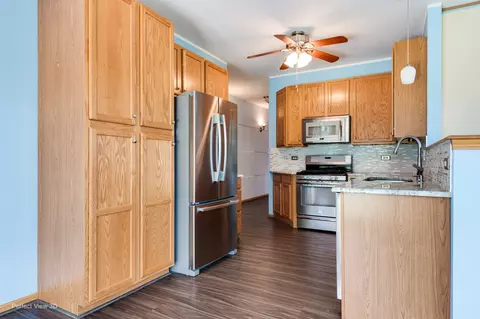 Kitchen - 19226 Crescent Dr, Mokena, IL 60448 photo 1 of 5
