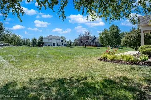 Exterior - 19226 Crescent Dr, Mokena, IL 60448 photo 2 of 2