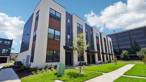 2222 Waters Edge Dr #1115, Schaumburg, IL 60196