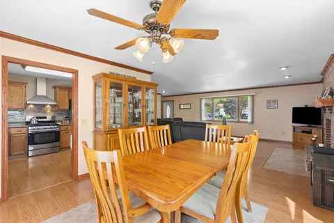 Dining - 606 Edgelawn Dr, Plano, IL 60545 photo 3 of 3