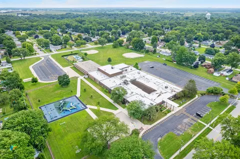 View/Area - 606 Edgelawn Dr, Plano, IL 60545 photo 14 of 15