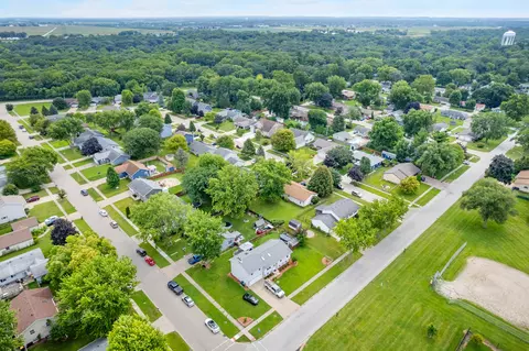 View/Area - 606 Edgelawn Dr, Plano, IL 60545 photo 15 of 15