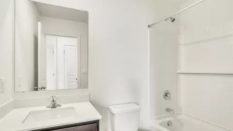 Bath - 1336 Foxglove Dr, Bartlett, IL 60103 photo 5 of 5