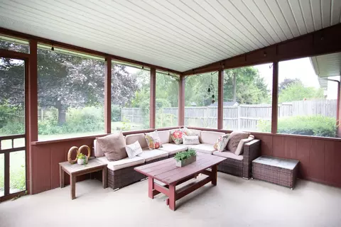 Exterior - 936 Estes St, Gurnee, IL 60031 photo 5 of 9