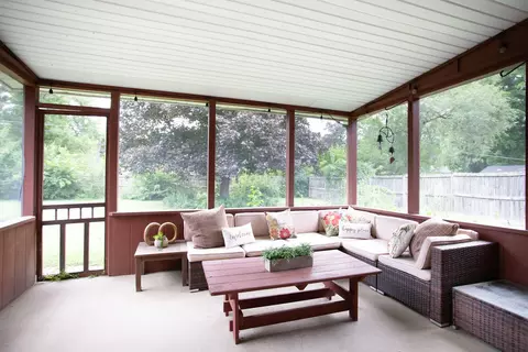 Exterior - 936 Estes St, Gurnee, IL 60031 photo 3 of 9