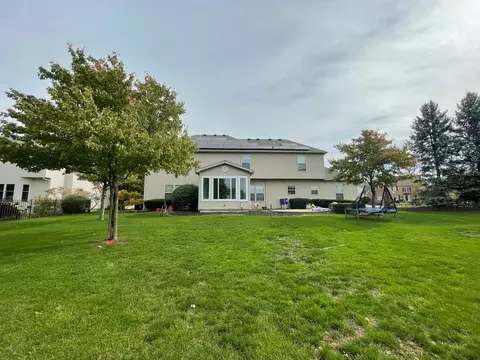 Exterior - 2107 Crossgate Ct, Champaign, IL 61822 photo 8 of 11