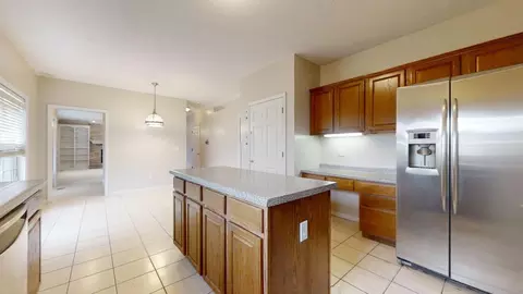 Kitchen - 2107 Crossgate Ct, Champaign, IL 61822 photo 3 of 4