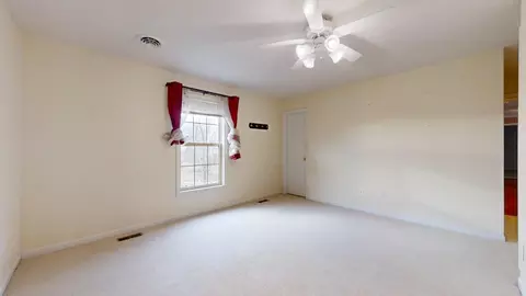 Bedroom - 2107 Crossgate Ct, Champaign, IL 61822 photo 10 of 12