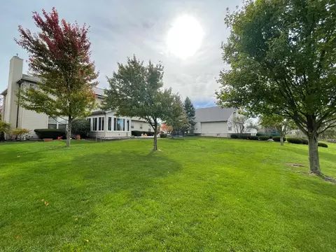 Exterior - 2107 Crossgate Ct, Champaign, IL 61822 photo 9 of 11
