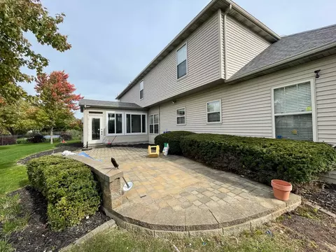 Exterior - 2107 Crossgate Ct, Champaign, IL 61822 photo 4 of 11