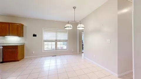Dining - 2107 Crossgate Ct, Champaign, IL 61822 photo 3 of 6
