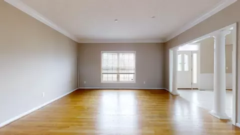 Living - 2107 Crossgate Ct, Champaign, IL 61822 photo 2 of 7