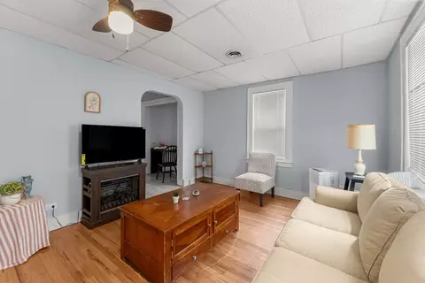 Living - 16609 Emerald Ave, Harvey, IL 60426 photo 1 of 5