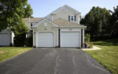 230 University Ln, Elk Grove Village, IL 60007