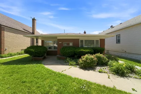 13227 S Escanaba Ave, Chicago, IL 60633