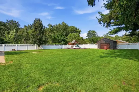 Exterior - 8 Woodside Ave, Kankakee, IL 60901 photo 6 of 8
