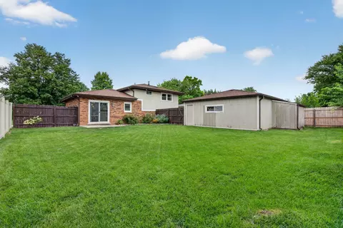 Exterior - 11045 Daniel Trl, Mokena, IL 60448 photo 4 of 6