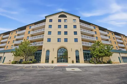 1500 S Ardmore Ave #611, Villa Park, IL 60181