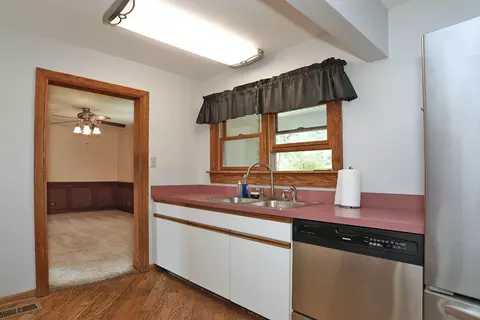 Kitchen - 2055 Shepard Rd, Hoffman Estates, IL 60169 photo 2 of 2