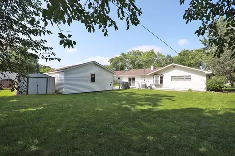 Exterior - 2055 Shepard Rd, Hoffman Estates, IL 60169 photo 7 of 8