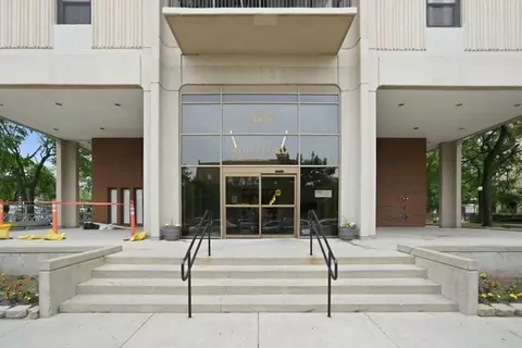 2605 S Indiana Ave #304, Chicago, IL 60616