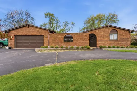 24262 W Rose Ave, Lake Zurich, IL 60047