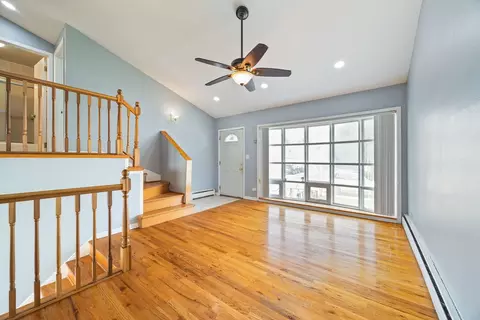 Living - 8837 Robin Dr, Des Plaines, IL 60016 photo 4 of 8