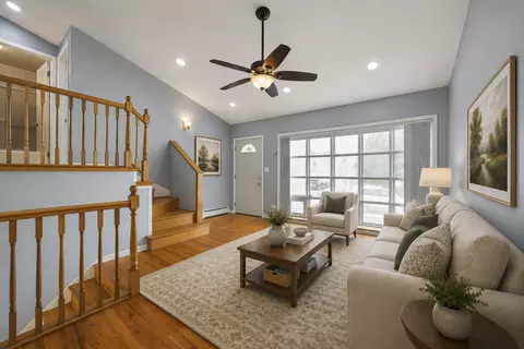 Living - 8837 Robin Dr, Des Plaines, IL 60016 photo 5 of 8