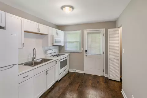 Kitchen - 15403 Cherry Ln, Markham, IL 60428 photo 1 of 2