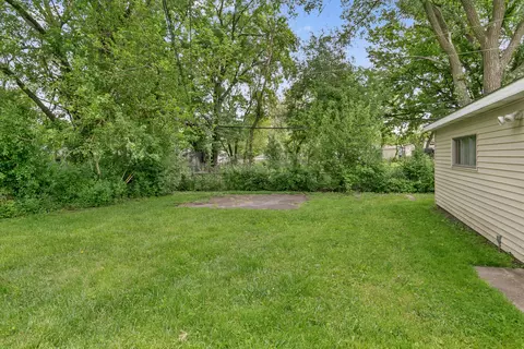 Exterior - 15403 Cherry Ln, Markham, IL 60428 photo 4 of 5