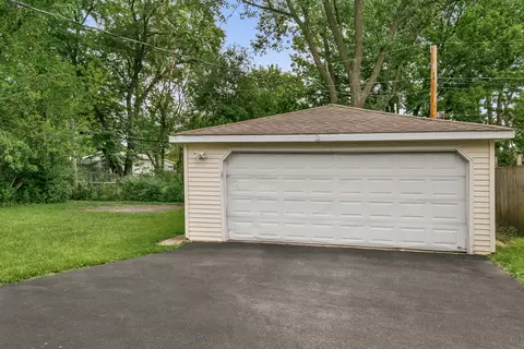 Exterior - 15403 Cherry Ln, Markham, IL 60428 photo 3 of 5