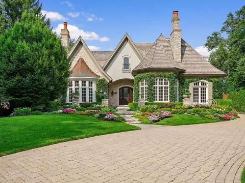 909 Cleveland Rd, Hinsdale, IL 60521