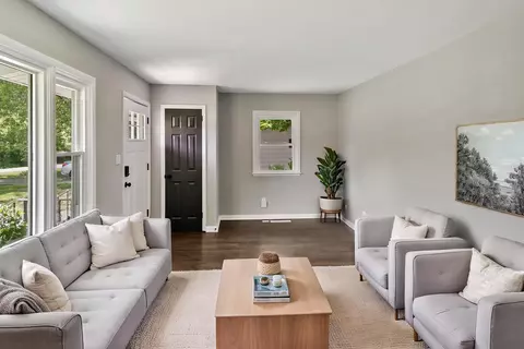 Living - 5301 Pistakee Dr, Johnsburg, IL 60051 photo 2 of 2