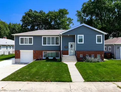 10007 S Kolin Ave, Oak Lawn, IL 60453