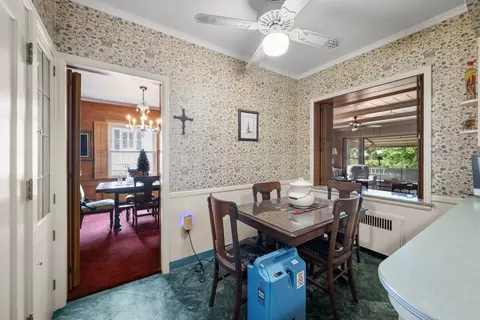 Dining - 2601 12th St, Moline, IL 61265 photo 4 of 4